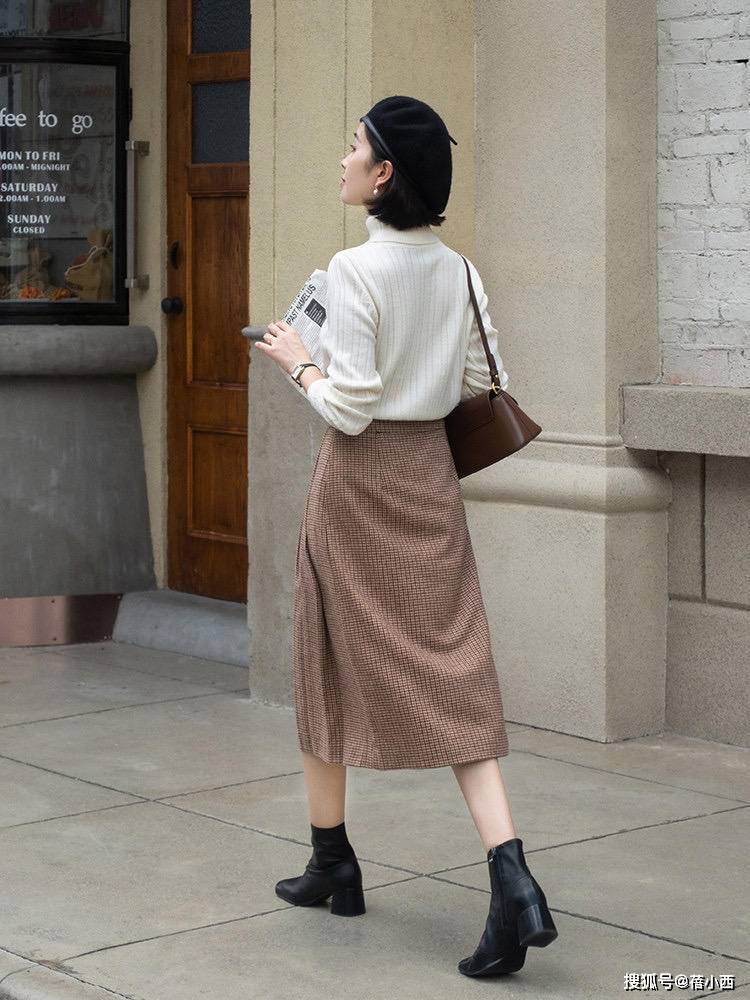 毛衣 冬天毛衣穿搭要做减法,搭配半身裙+外套就OK,超适合普通人照搬