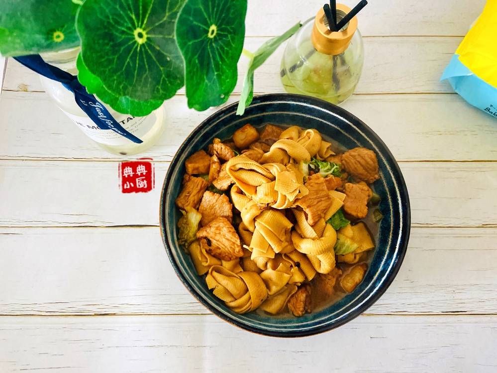 蔬菜|这一到冬天，我最喜欢猪肉蔬菜一锅烩了，好吃又简单