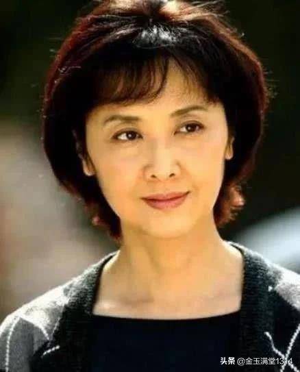 美人|还记得当年“中国第一美女”吗?如今已经68岁,近照依旧美丽动人