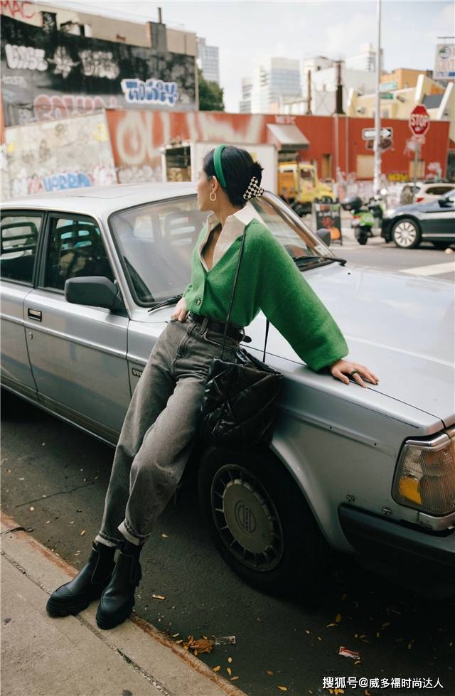 身材 中年女人如何穿衣?不显老不“装嫩”的4个公式,照着用时髦减龄