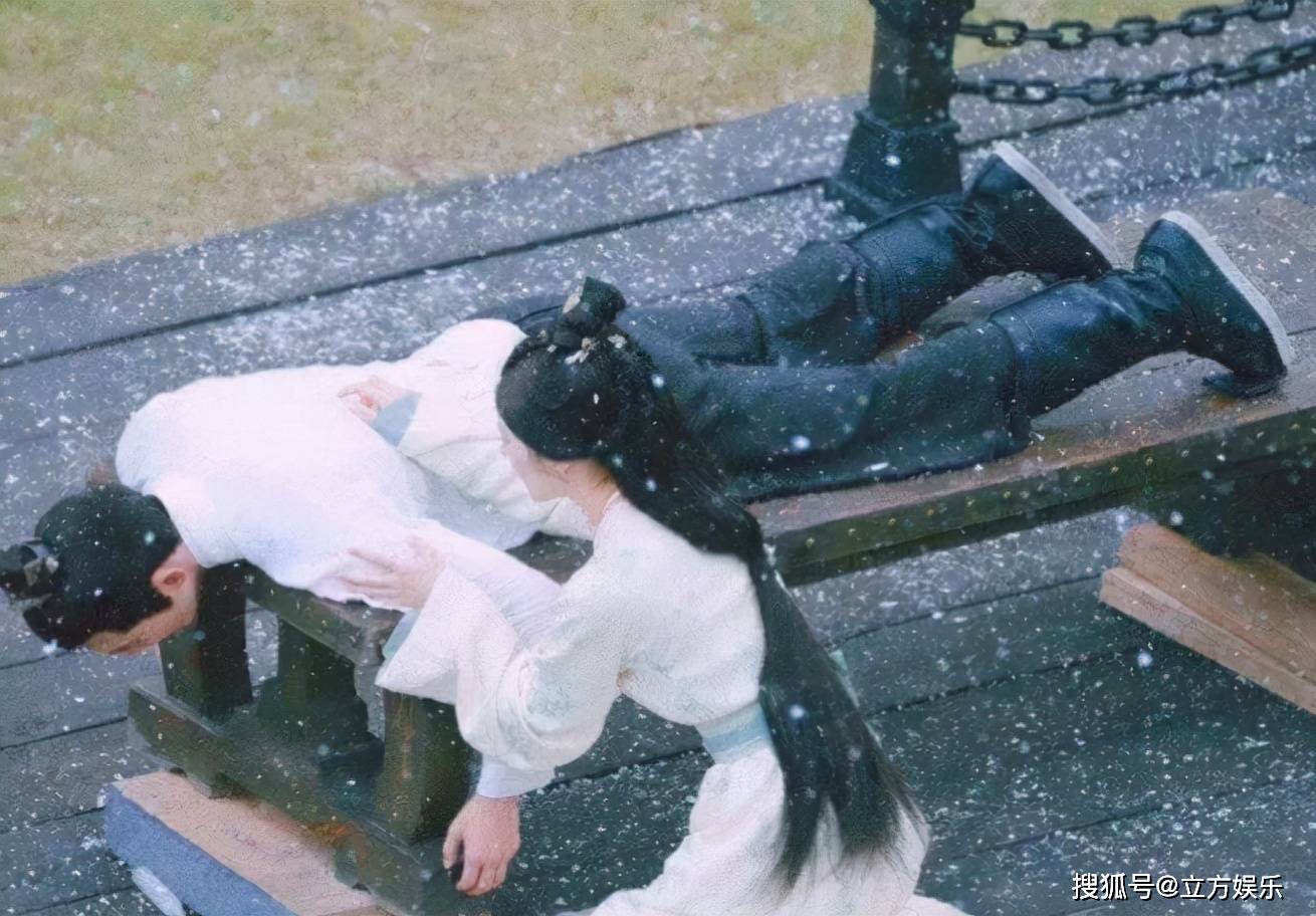 因为|赵露思新剧路透：整个人胖了一圈，温婉模样似林心如！