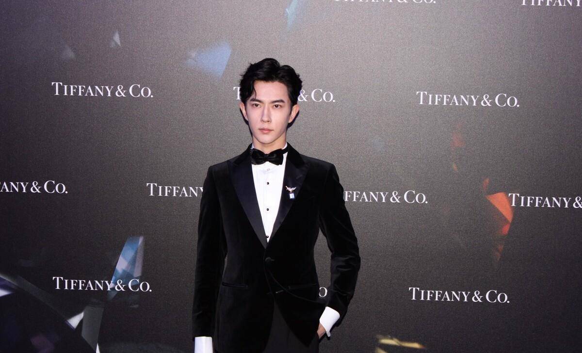 杨洋千|娱乐看点:范丞丞王安宇,杨洋千玺,张新成王源,赵丽颖杨紫