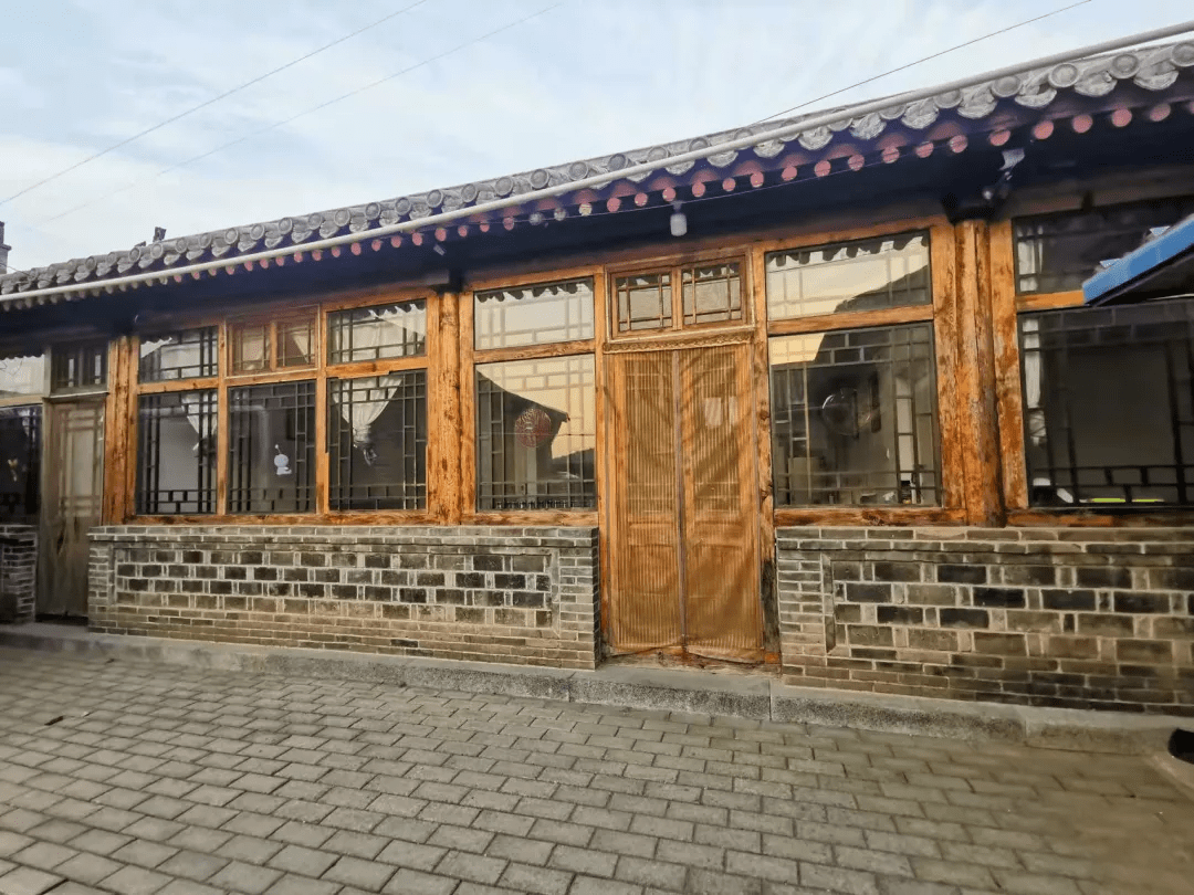 花墙砖彩钢顶毁了农村房子之美,延庆这青砖黛瓦的院子年租4.