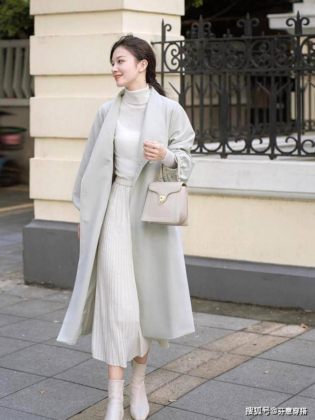 身材 秋冬，如何把“大衣”穿出轻奢感？一要选对款式，二要配对内搭