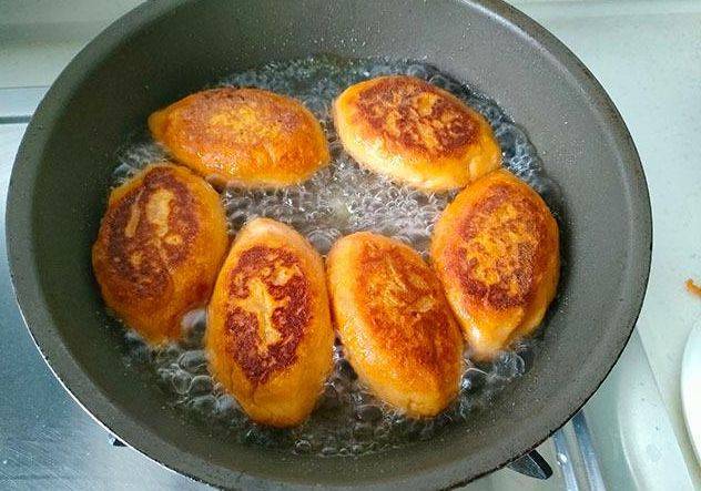 做法|早餐多给孩子做着吃,比包子简单,锅里一煎,香糯鲜美,孩子爱吃