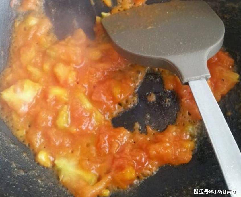 做法|冬天早餐学会这样做，鲜美营养，暖身暖胃，一碗下肚很舒服