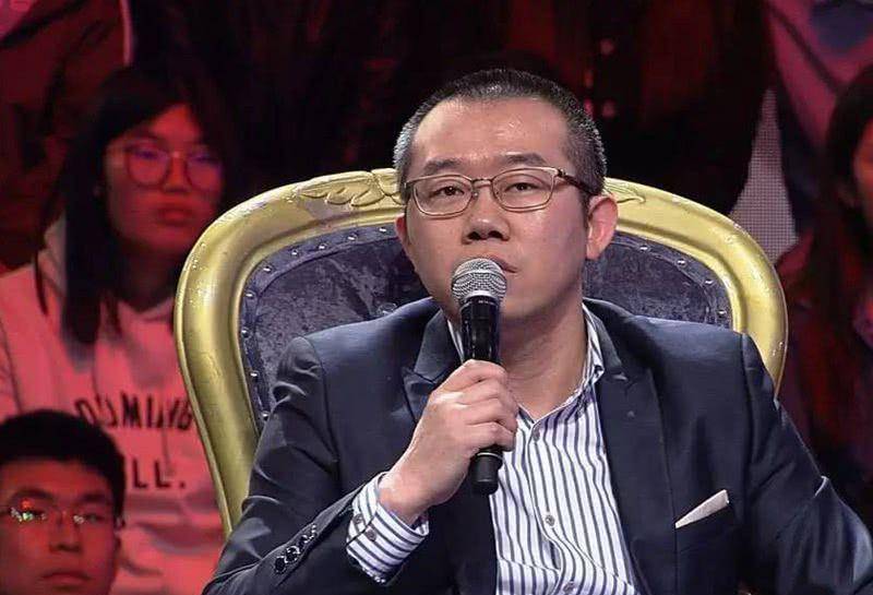 骰子|从“情感专家”,到专职带货,涂磊是如何自毁前程的?