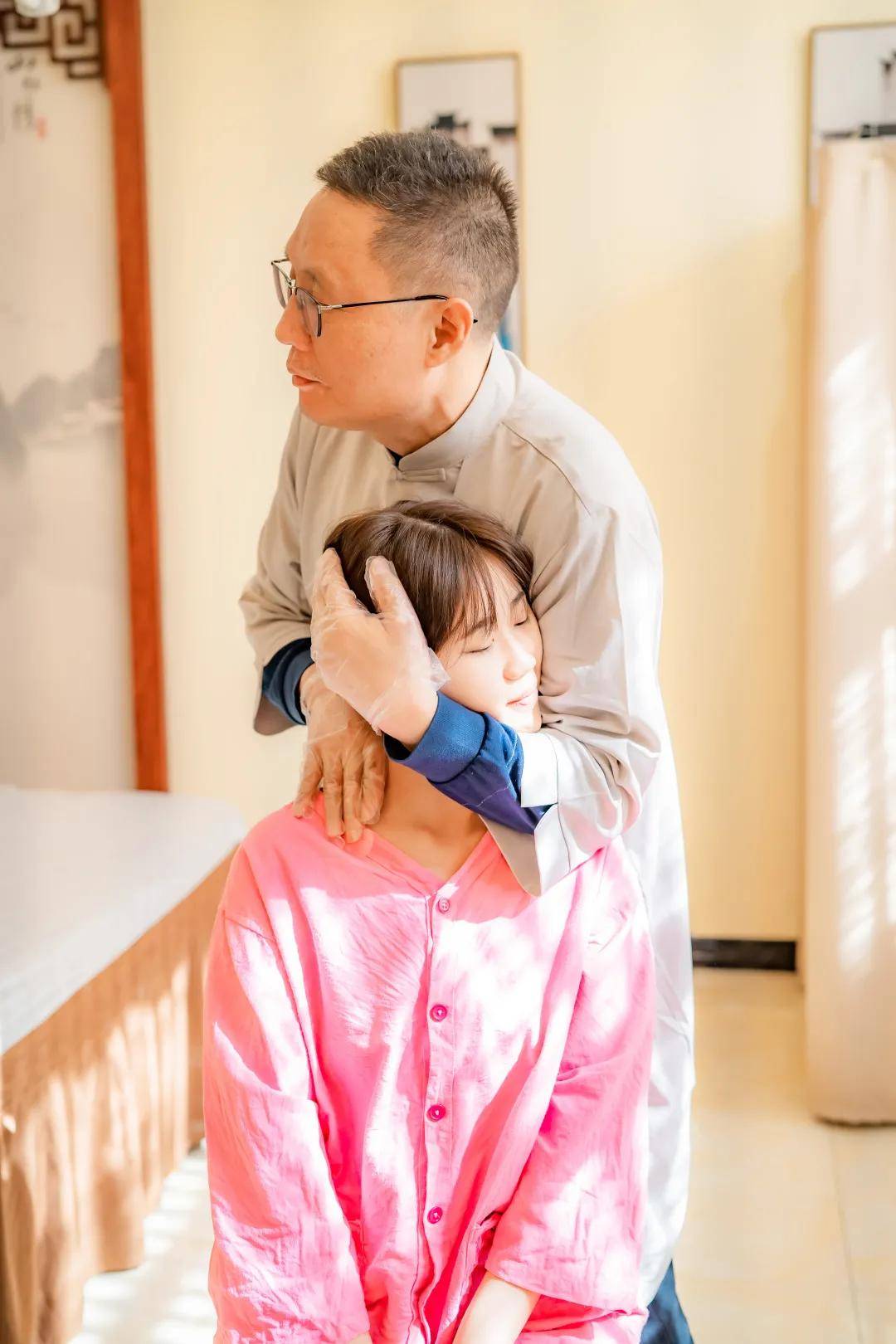 要我说,比起减肥,什么圆肩,驼背,探颈,含胸等体态问题更让人