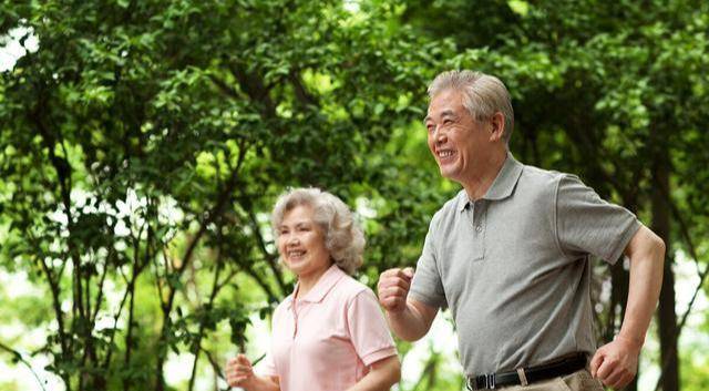 症状|阿尔茨海默病是脑功能退化现象，故无需吃药？药师辟谣，说出实情