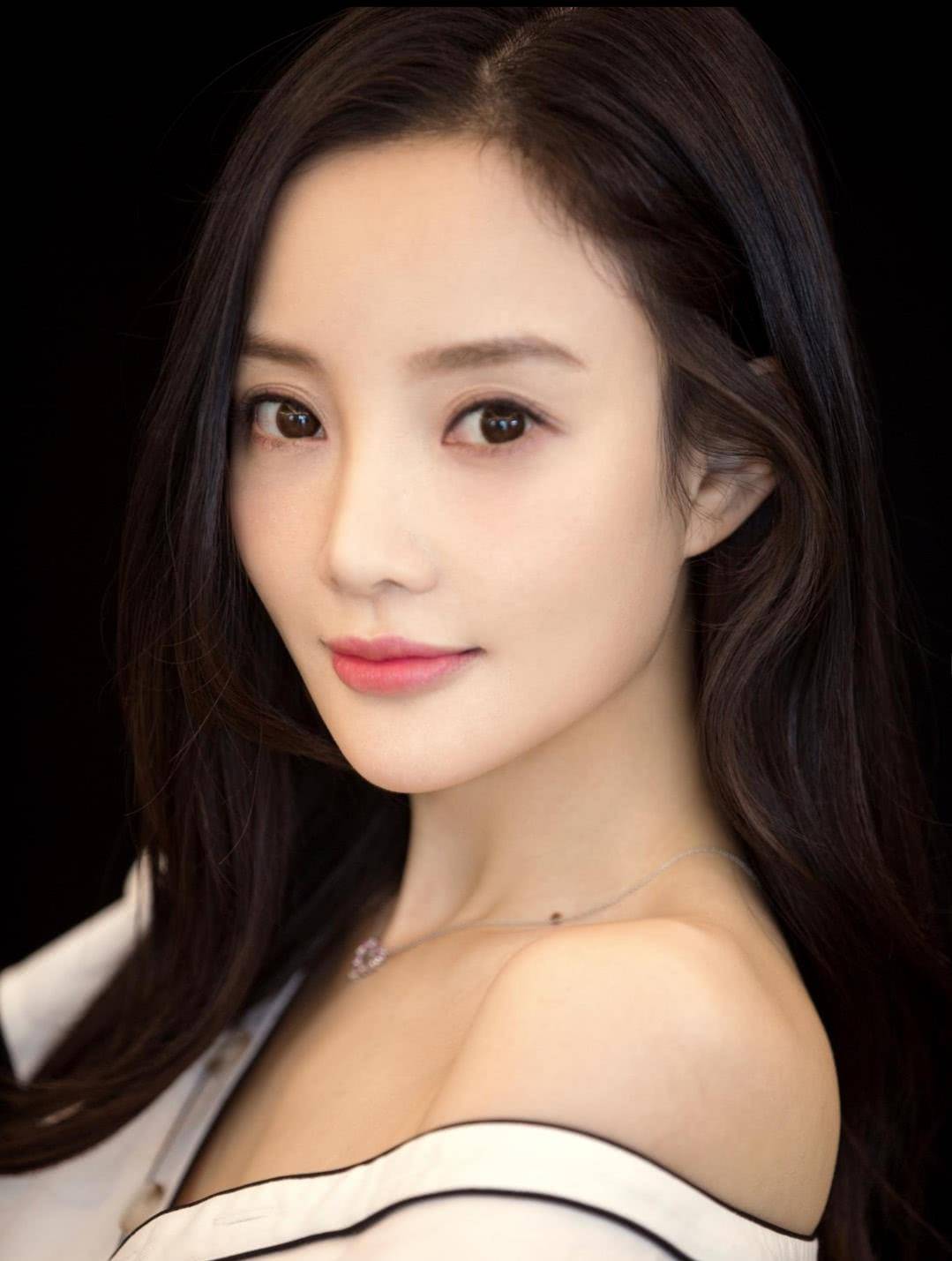 离婚3年李小璐至今未嫁?贾乃亮带甜馨逛街_女儿_变化_父女俩