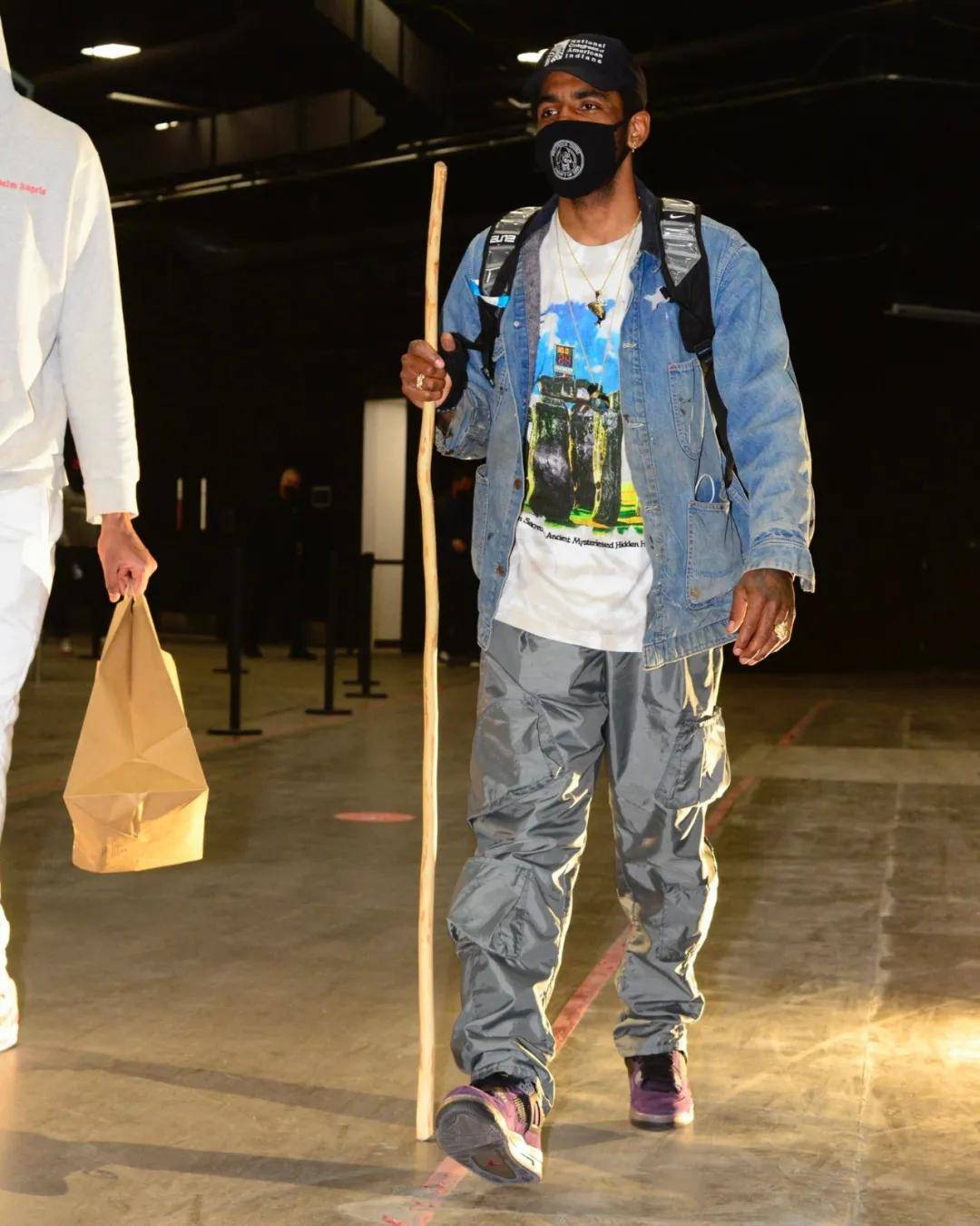 病毒|顶不住压力！欧文终于考虑接种疫苗！但他仍有一个条件