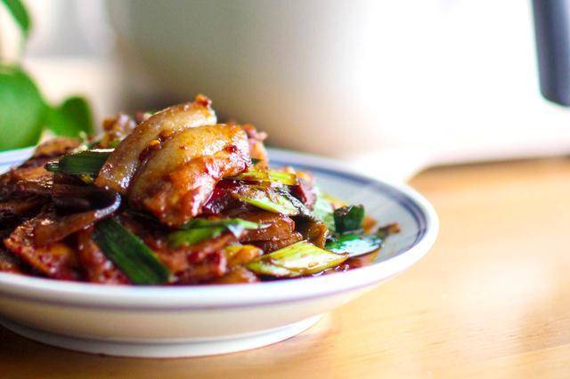 回锅肉炒什么比较解腻 02496bb102084d01b324318cfd1542e9.jpeg