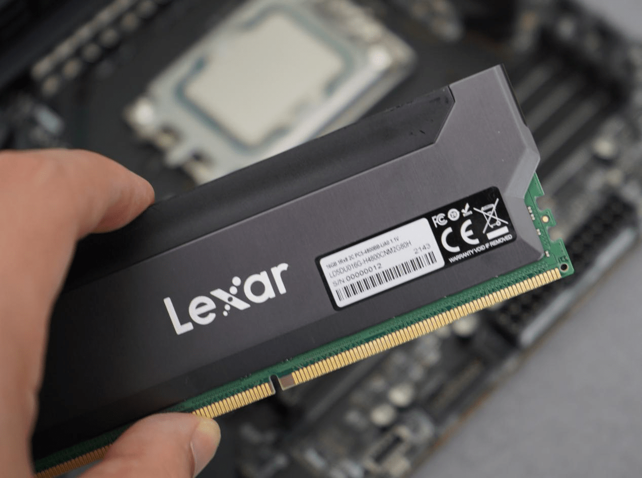 影驰|12代酷睿旗舰平台装机体验：由俭入奢，钱包怕是管不住！