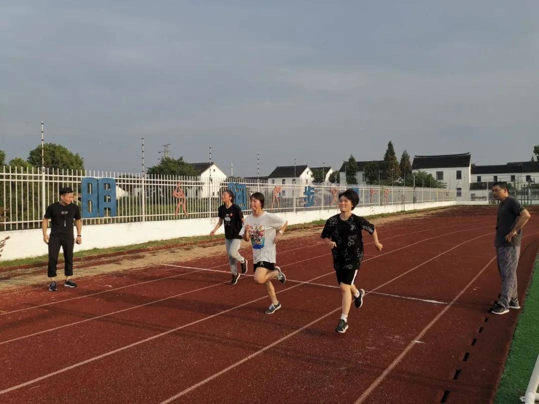 渭塘中学课后服务结合学生成长需求,学生年龄特点和学校实际等情况