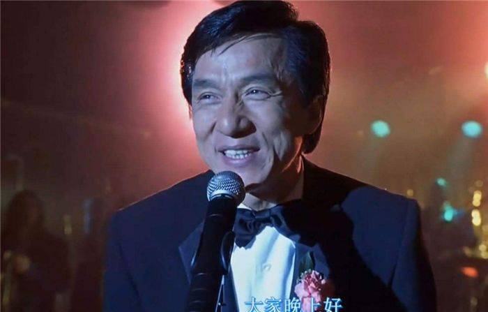 名字|连名带姓全改的3位明星,宋祖儿不算啥,最后一位骗了大家48年!