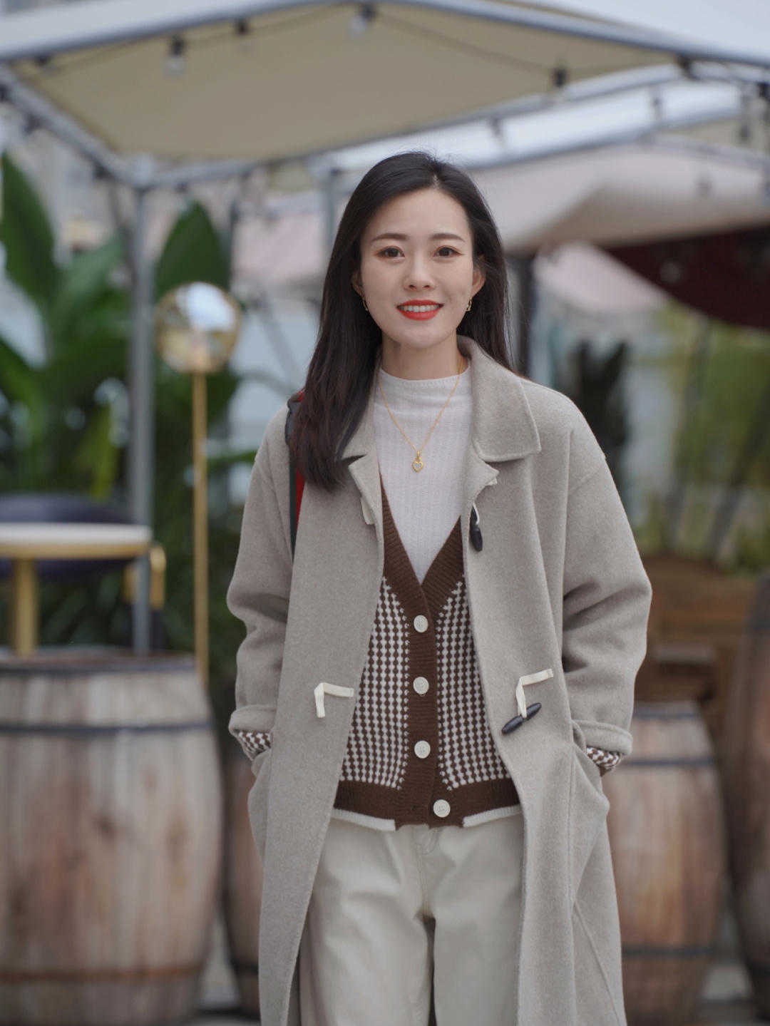 颜色 冬天穿大衣不要将就，试试这几款，简约利落又高级，照着穿准没错