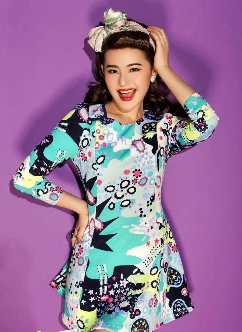 揭秘女演员钱芳和导演老公的甜蜜生活,育有一女,经常带女儿探班_周琳