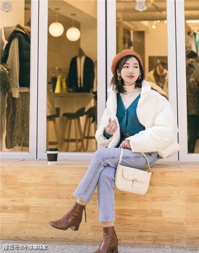 视觉 普通人穿“羽绒服”,学会“留白式”穿搭,也能轻盈不土气