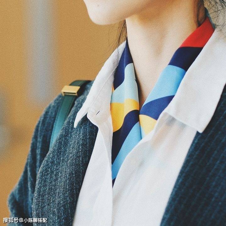 颜色 唐晶、苏明玉“大衣+内搭”的穿衣思路，普通人也可以照搬