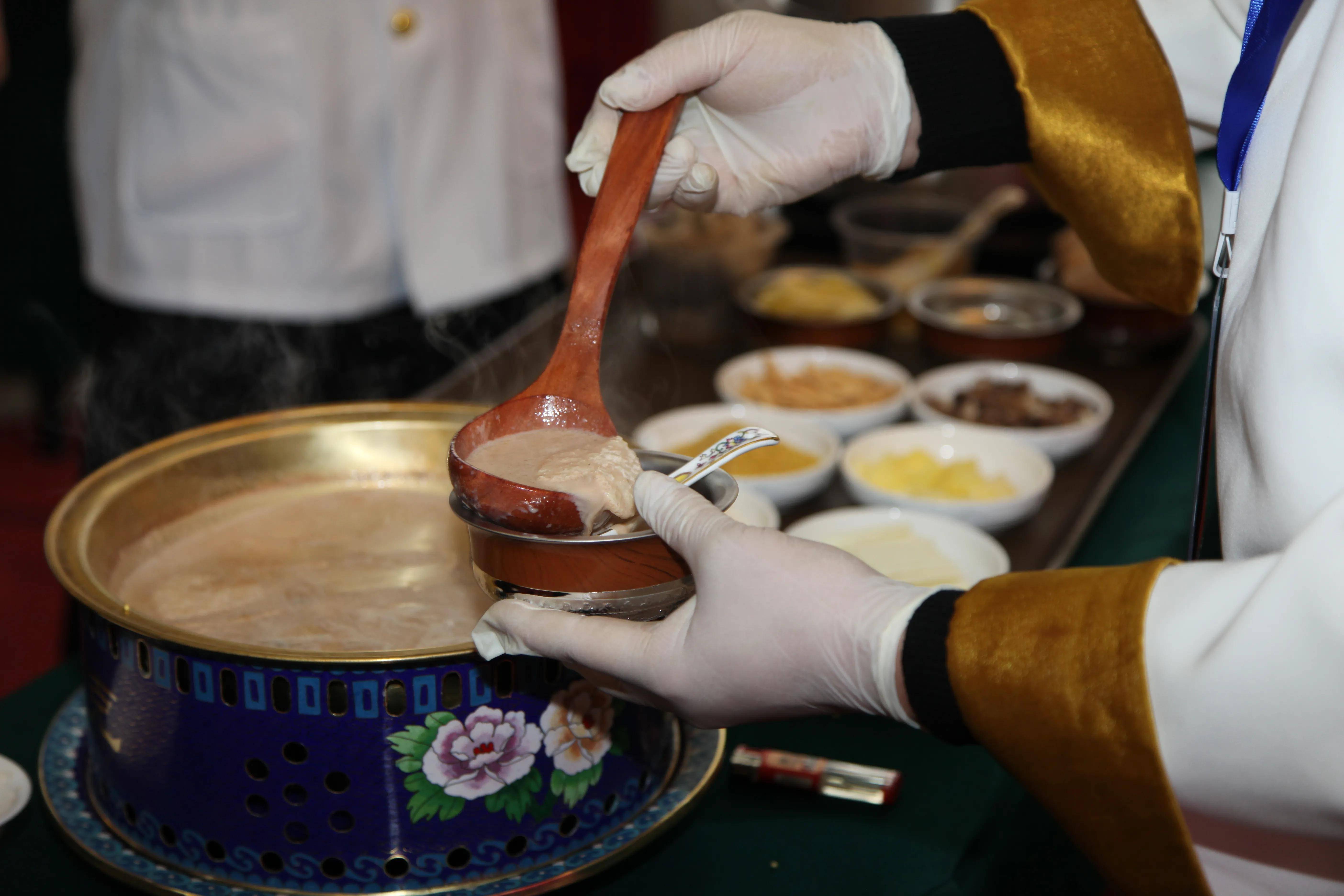 蒙古奶茶比赛在呼和浩特上演_内蒙古新增本土确诊病例24例_进行_工种