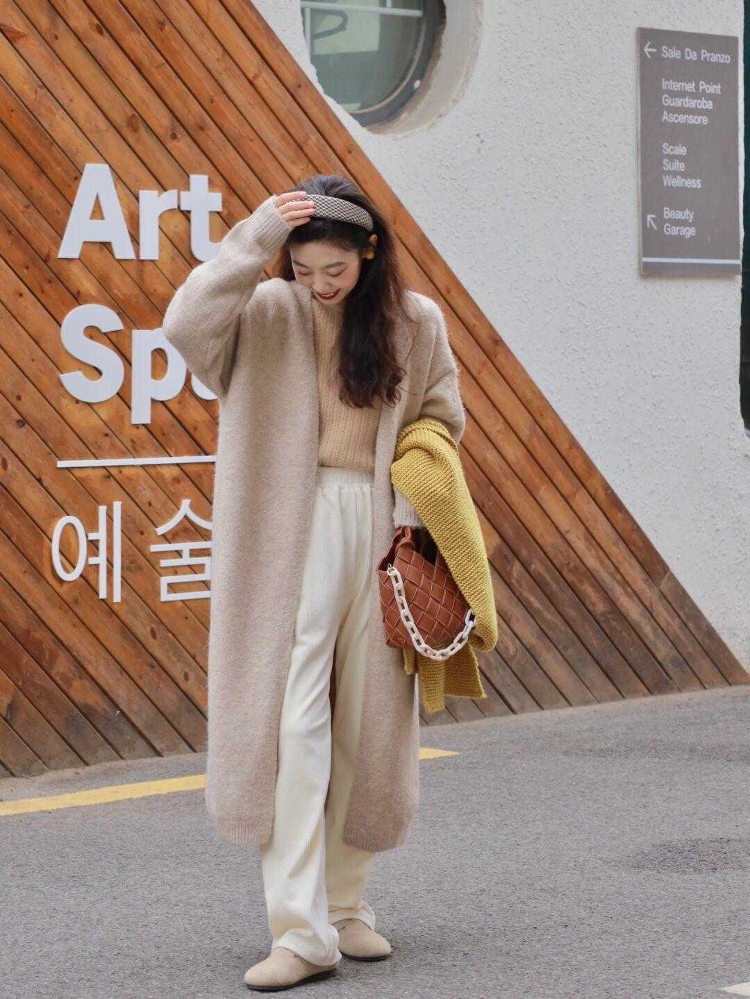 原创米色系单品温柔又高级冬天多穿这些基础款让你轻松美出新高度