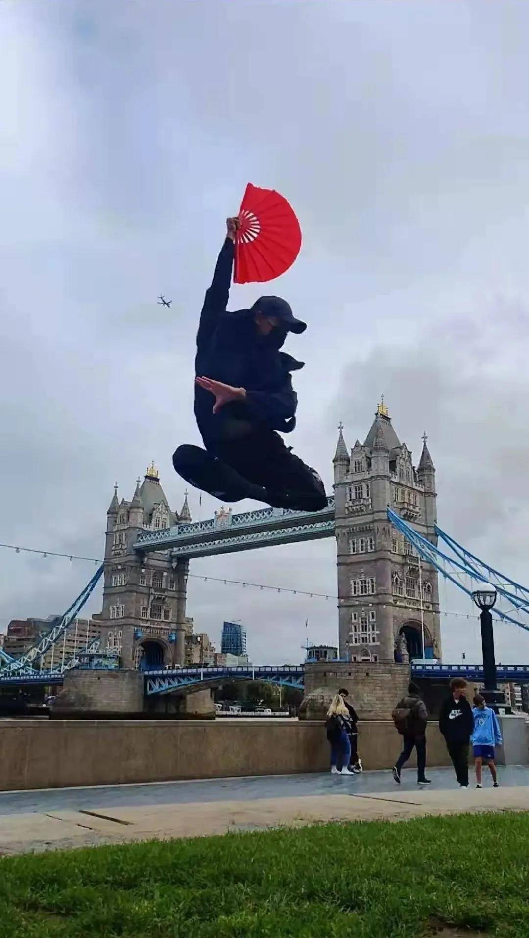 北京舞蹈学院青年舞团舞者马蛟龙受聘为河北外国语学院终身教授!