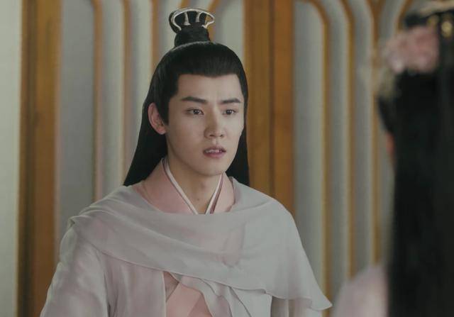 任豪刘海是遮丑神器？男明星也不例外，娱乐圈有多少藏在头发里的帅哥