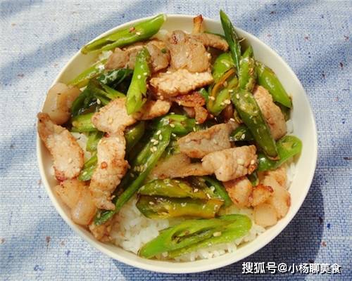 炒什么菜放辣椒更好吃 ea488411b1c4423ba18df6fe1b60238a.jpeg