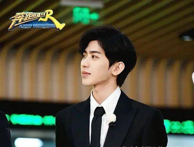 杰尼|《奔跑吧》还要办？baby郑恺疲态不爱说话，蔡徐坤走后没看头
