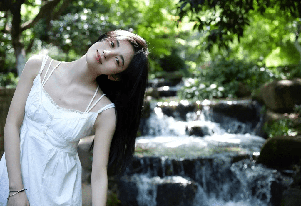 戚薇|小八卦：黄景瑜，杨紫，鞠婧祎，戚薇