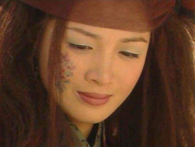 倚天屠龙记|演过殷离的演员,图四演绎超过TVB演员,图五长相很美却在毁原著