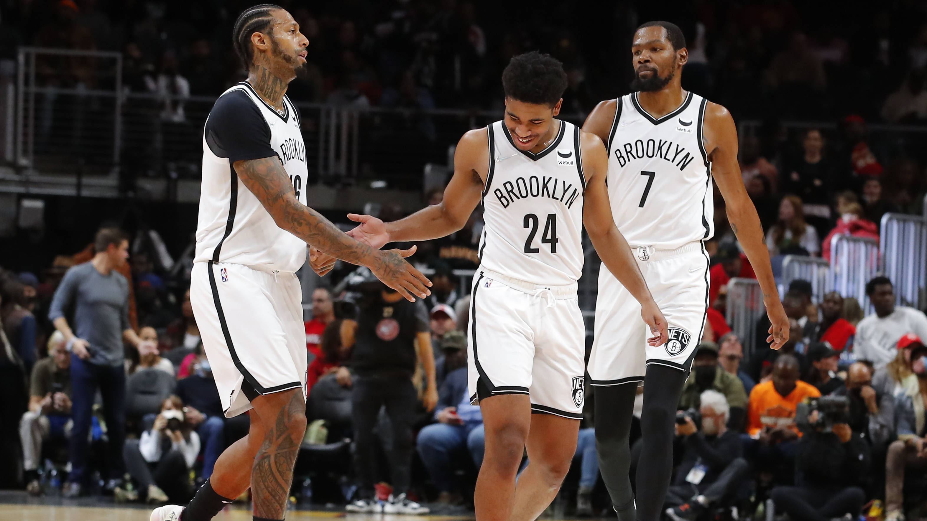 作为2021年首轮第27顺位才被篮网摘下的新秀球员,托马斯本赛季至今场