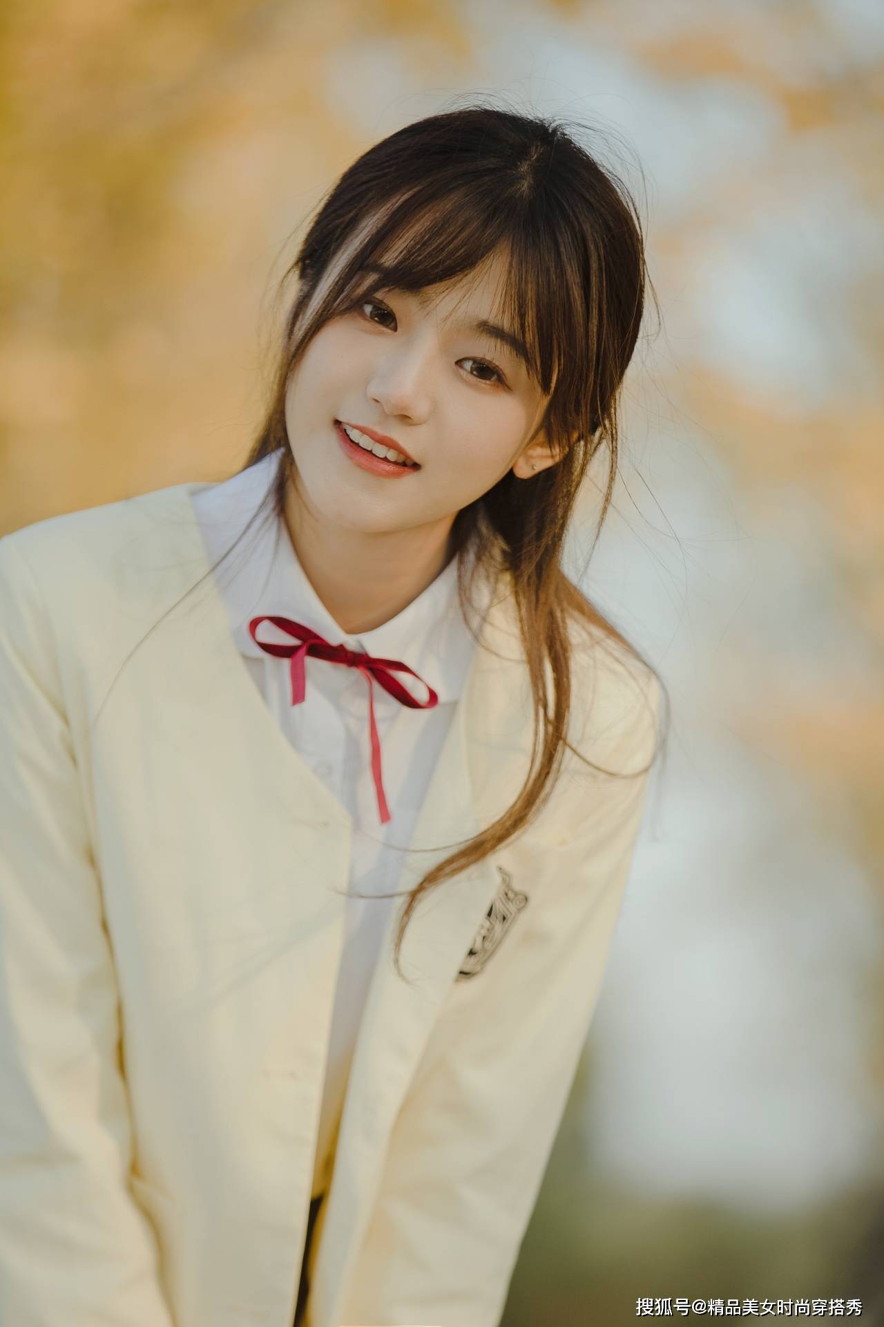 米色 甜美减龄的学院风穿搭,超级适合小个子的女生穿着,元气满满