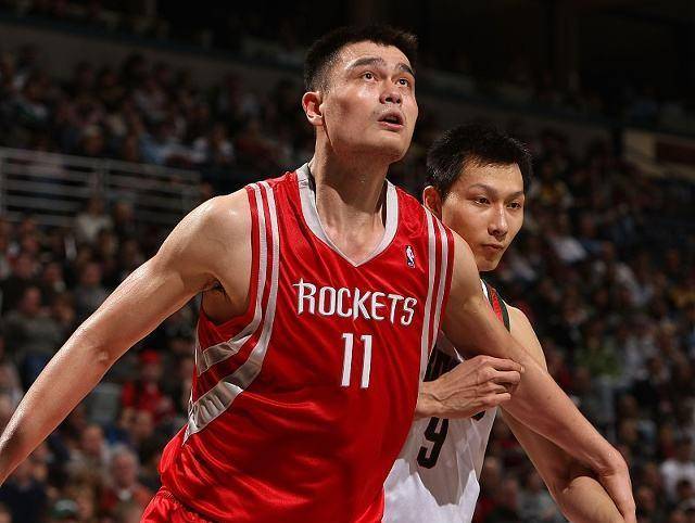姚明进入nba时间，姚明几时进nba