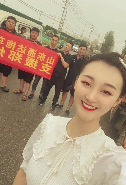 石头秀媳妇最新视频 6feee9f53ecf4d9da95982d11d624b36.jpeg