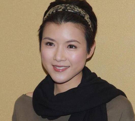 事业,嫁大10岁视帝三年生三胎,如今38岁嫩如花季少女_陈茵_夫妻_易昕