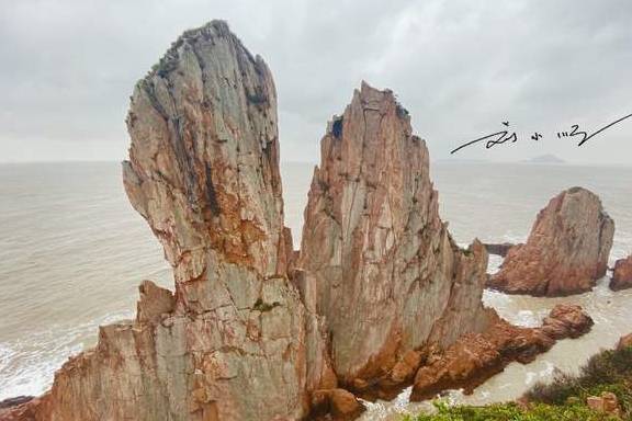 实拍浙江台州甲午岩，被誉为“东海第一大盆景”，很多名人都来过