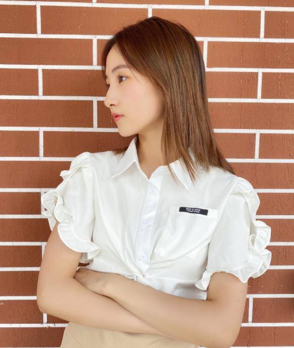 童星牛欣欣长大了,出身农户之家却闯出一片天,如今18岁成美少女_豫剧