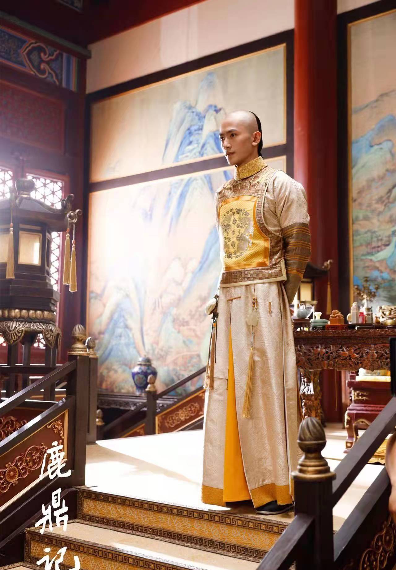 带着|怎么又是他！一年演三部大戏！跑《雪中悍刀行》里“实力作死”