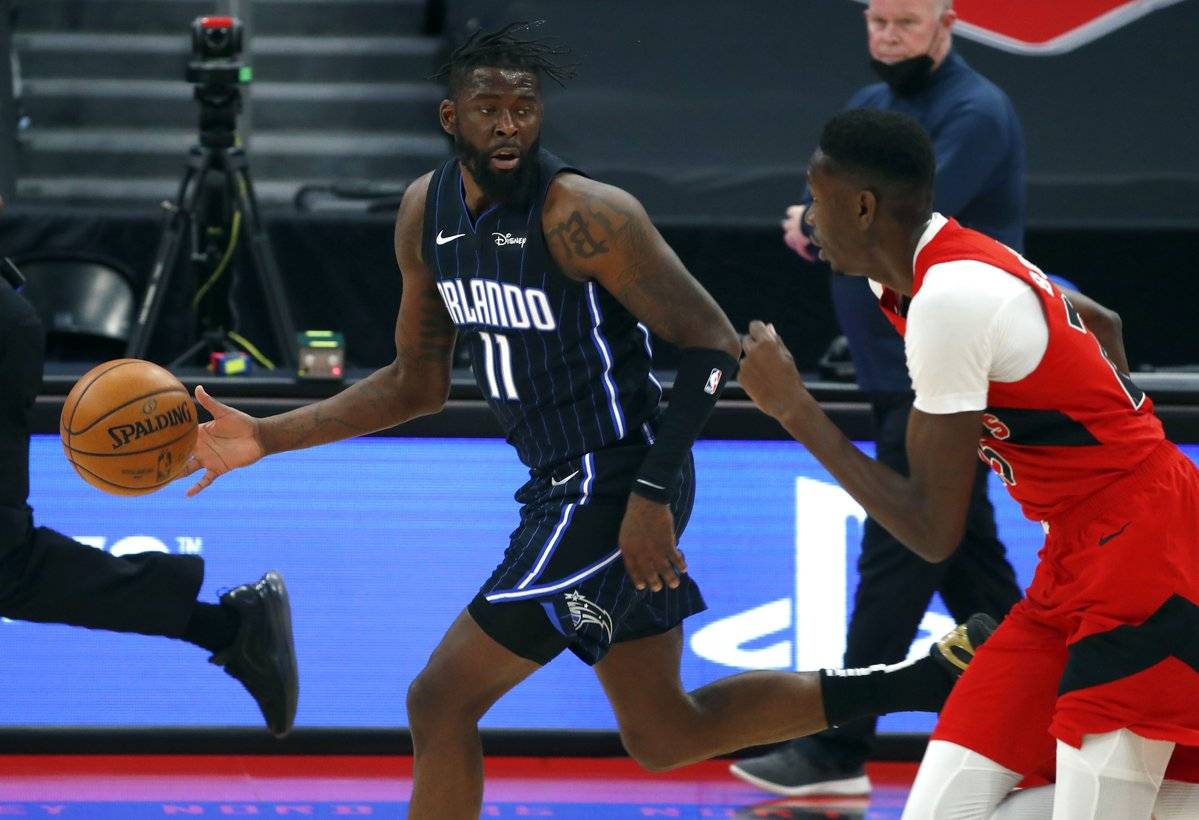 之后,连续做出了两大补强,最终拿下了詹姆斯恩尼斯,以及沙奎尔哈里森