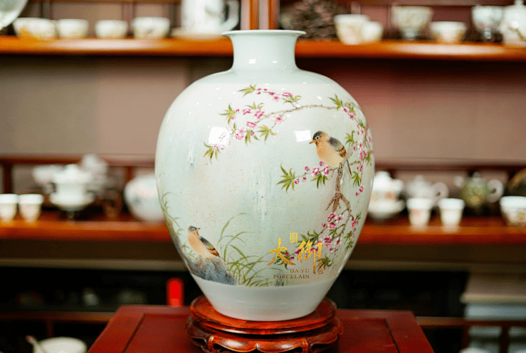 大御瓷器段文祥专注花鸟之趣传承瓷艺之魂