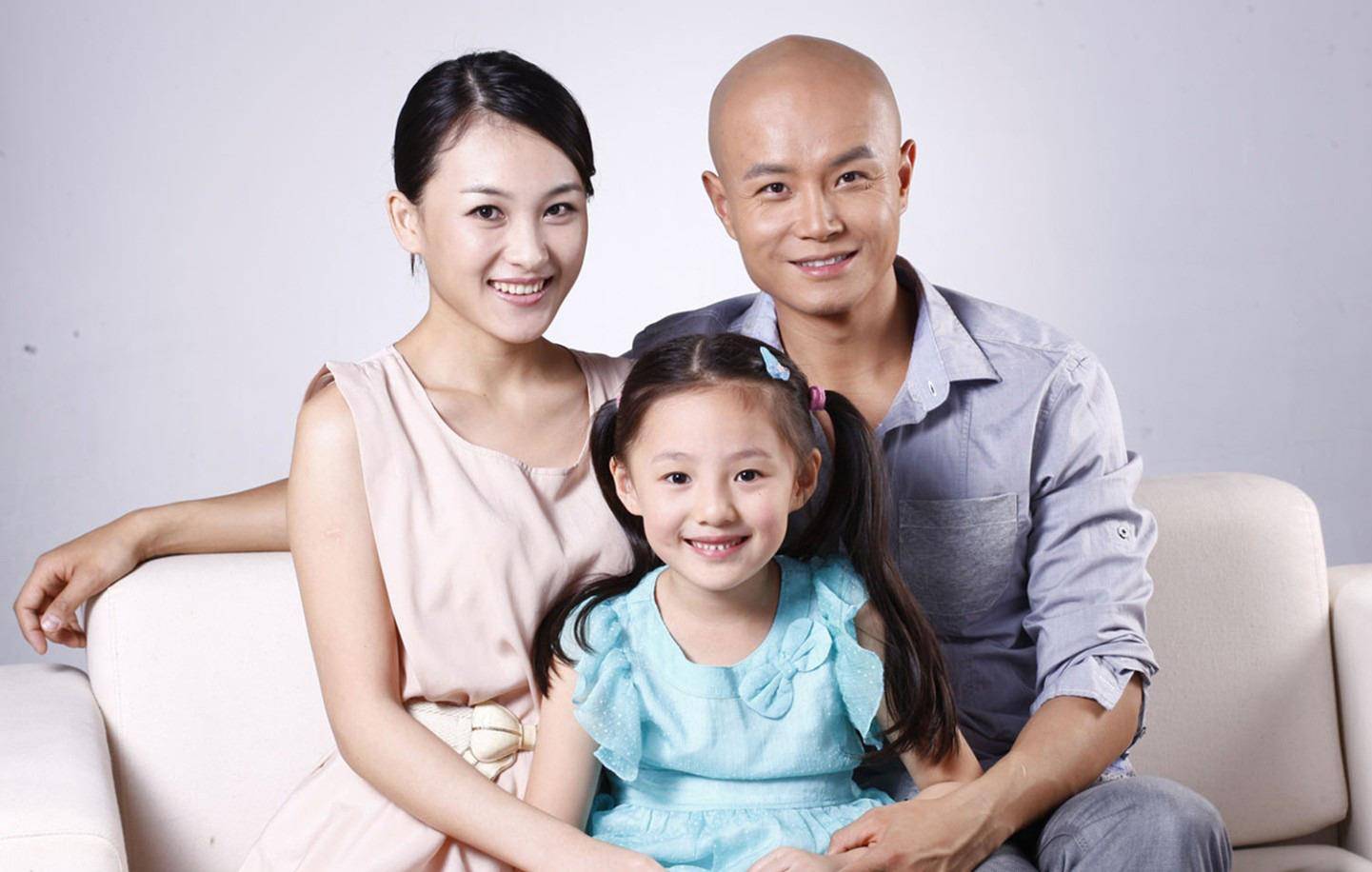 乐嘉|“人生导师”乐嘉的毁灭史，以前有多狂，现在就有多凉