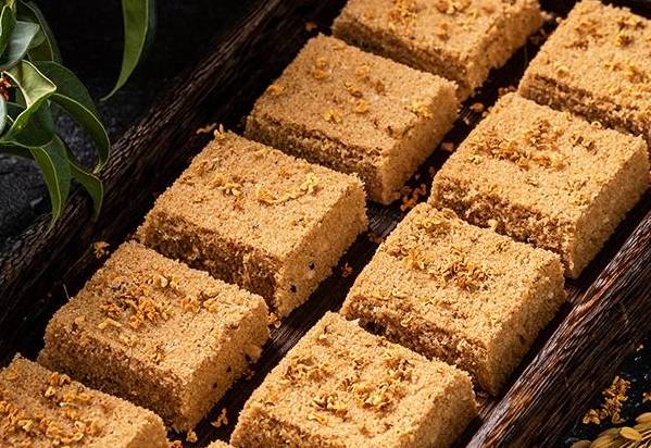 蛋黄酥|闺蜜每次嘴馋,都选这5种零食,味美好吃却不贵,果然是高级吃货