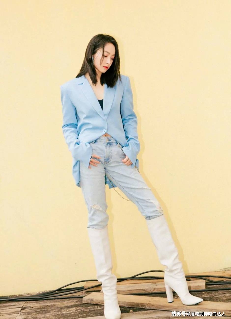 天鹅绒 谁说小个子穿不出高级感？试试短外套+高筒靴，时髦还有气场