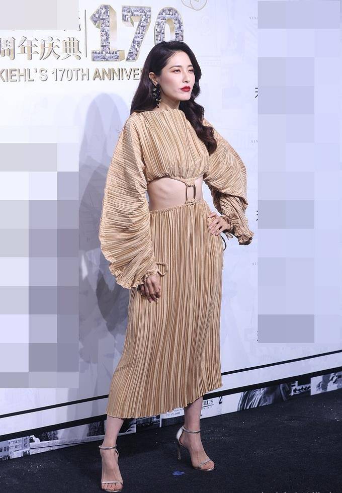 张佳宁宋茜李菲儿宋雨琦等同框,美女盛装亮相争相斗艳,曾黎赢得太彻底