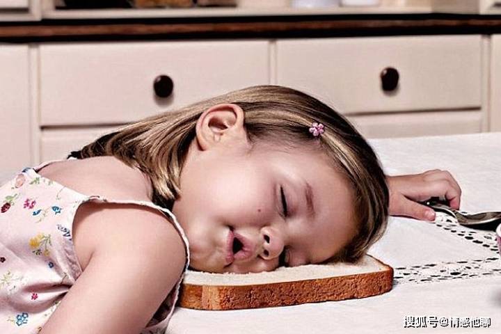 家长|这些零食尽量别给孩子买,不然对孩子的发育不利,家长别不在意