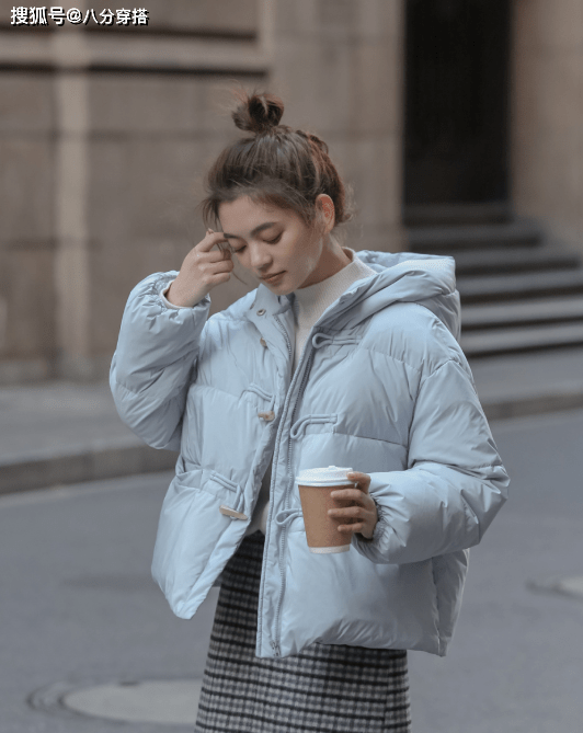下半身 冬季穿搭在精不在多，试试这些简单舒适的羽绒服，日常实用又洋气