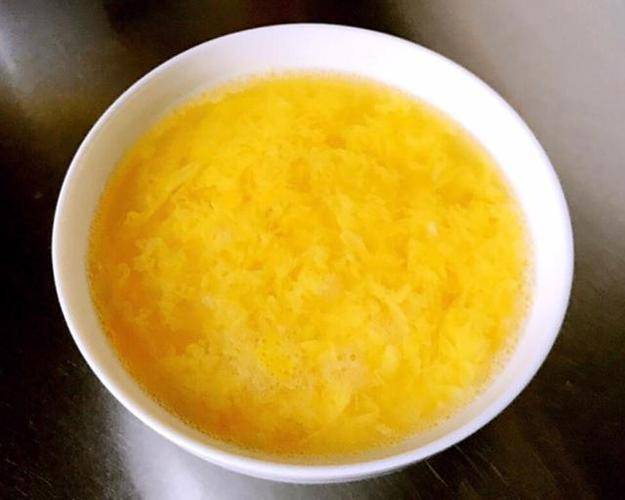 人体|“开水冲鸡蛋”滴香油，坚持喝半年，最后会怎么样？