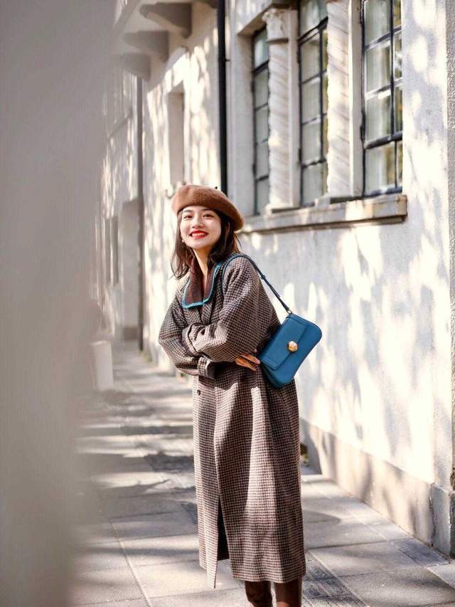 冬日 穿大衣该如何搭配才洋气?今年流行“大衣+靴子”,高级又优雅