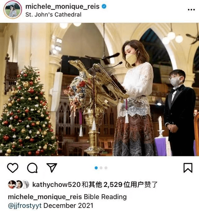 美貌 豪门母子就是不一样！李嘉欣穿蕾丝裙变名媛，儿子没浪费美貌基因